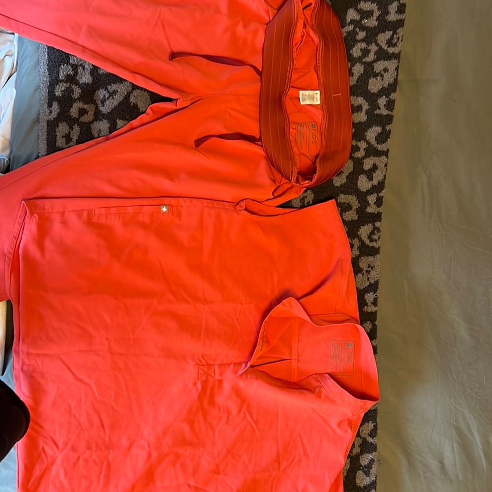 This color doesn’t look good on me if I’m honest